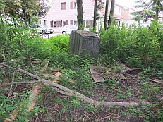 Der Gedenkstein am ursprünglichen Standort (Foto: Thomas Schlichenmayer)